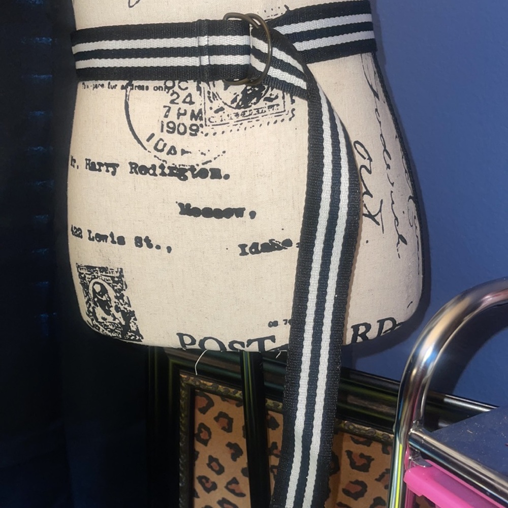 Black and white belt